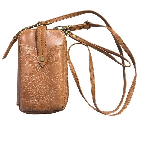 The Sak Handbags - The Sak Silverlake Smartphone Crossbody Tan Leather Floral Embossed Wallet Bag